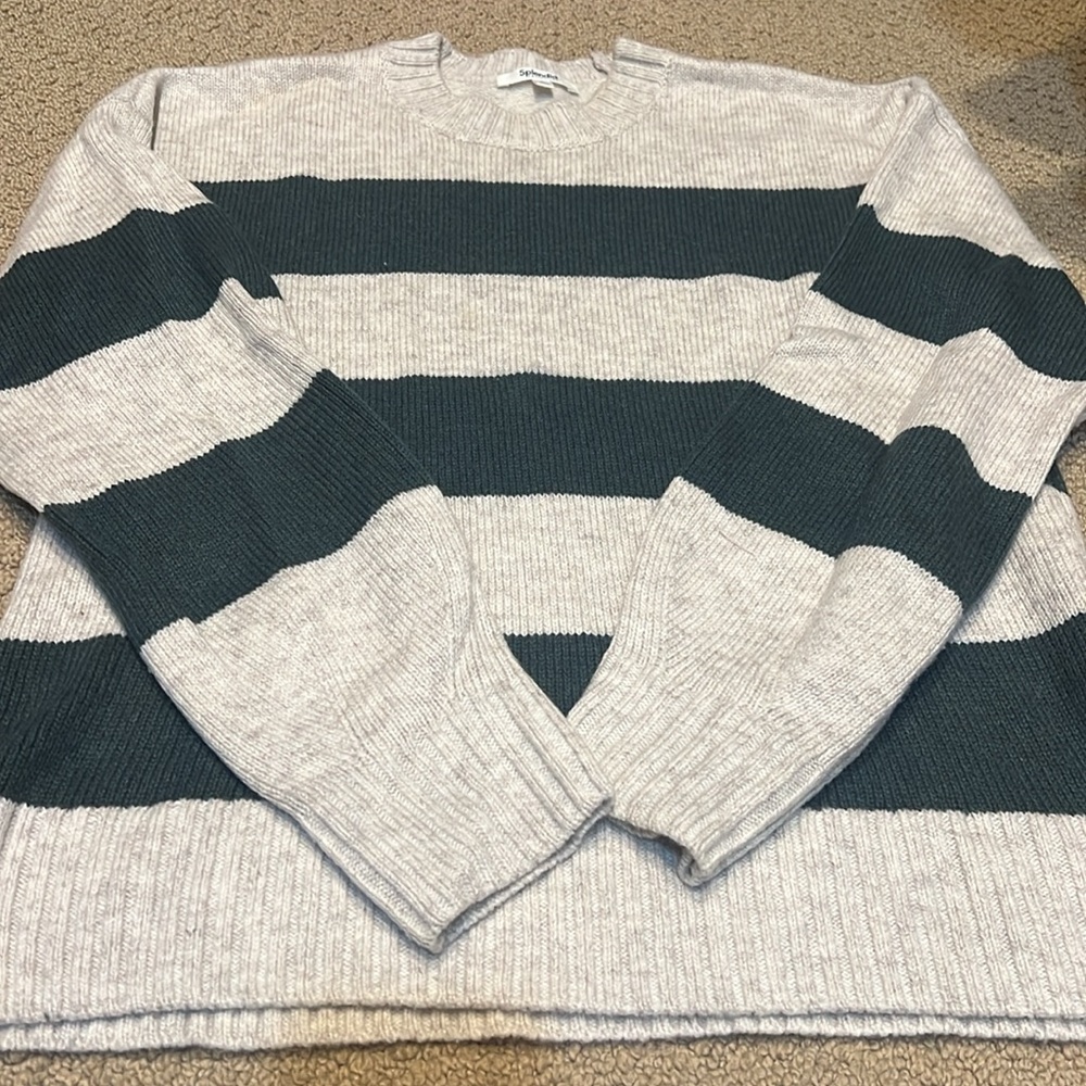 Splendid Sweater - Picture 4 of 6